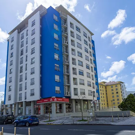 Avenida Blue - 3 Bedroom - Private Parking Lejlighed Ponta Delgada