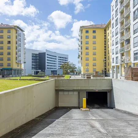Apartment Avenida Blue - 3 Bedroom - Private Parking