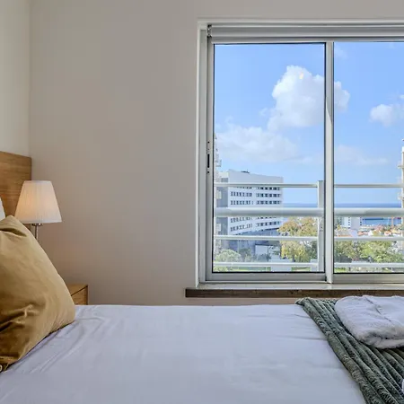 Avenida Blue - 3 Bedroom - Private Parking Ponta Delgada